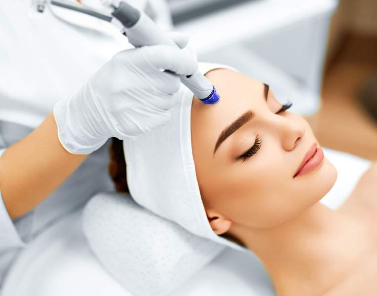 Hydrafacial Treatment in Kolkata with Latest Prices | Top Hydrafacial  Specialists Near You in Kolkata - La Derma