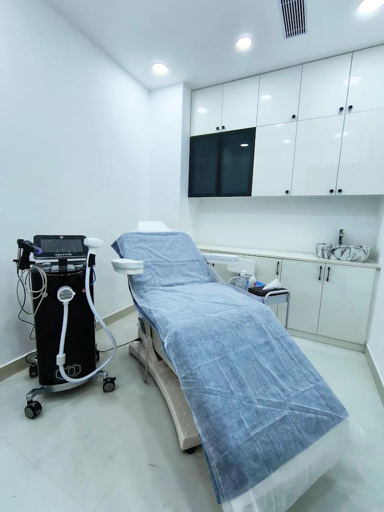 La Derma Skin & Hair Clinic, (G Square)